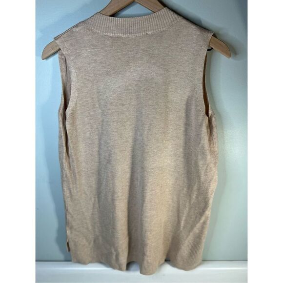 Cyrus Women’s Medium Beige Sleeveless V-neck - Picture 3 of 7